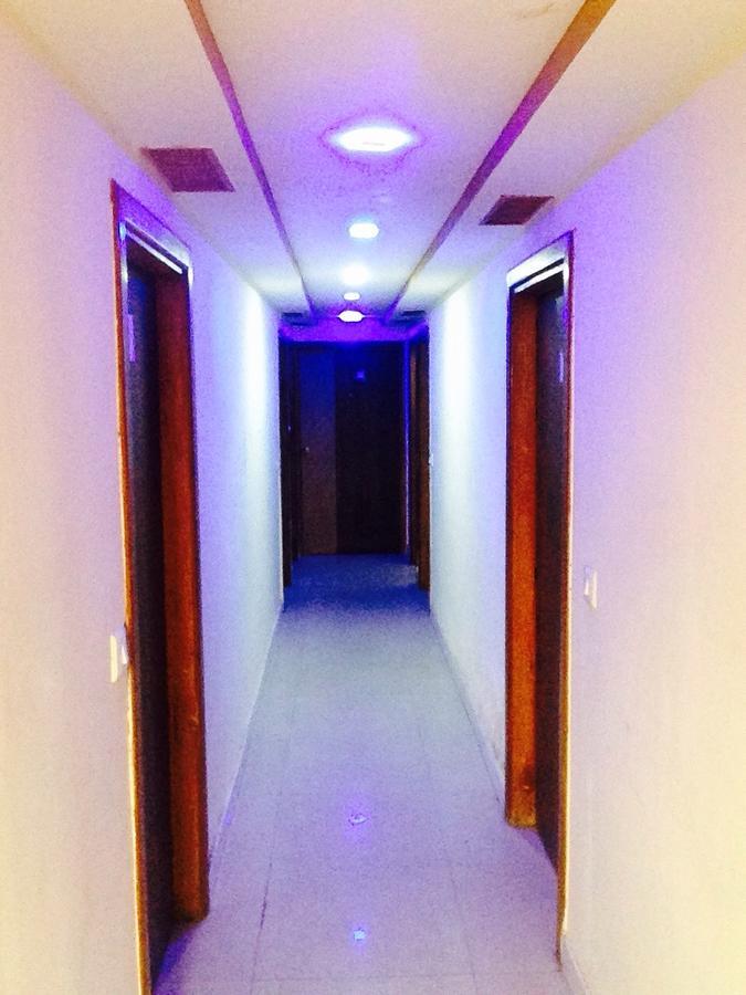 Hotel Citizen Inn Ахмедабад Екстериор снимка