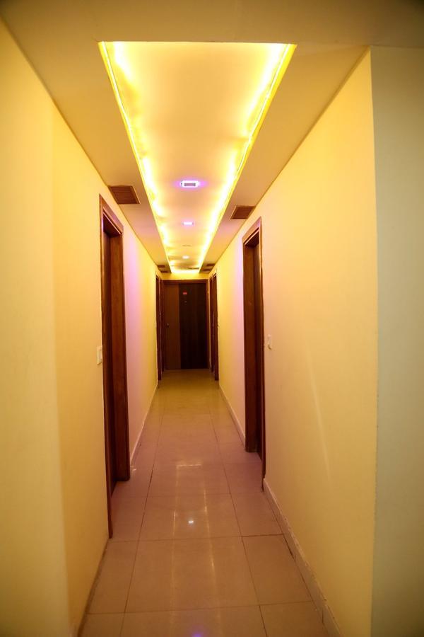 Hotel Citizen Inn Ахмедабад Екстериор снимка